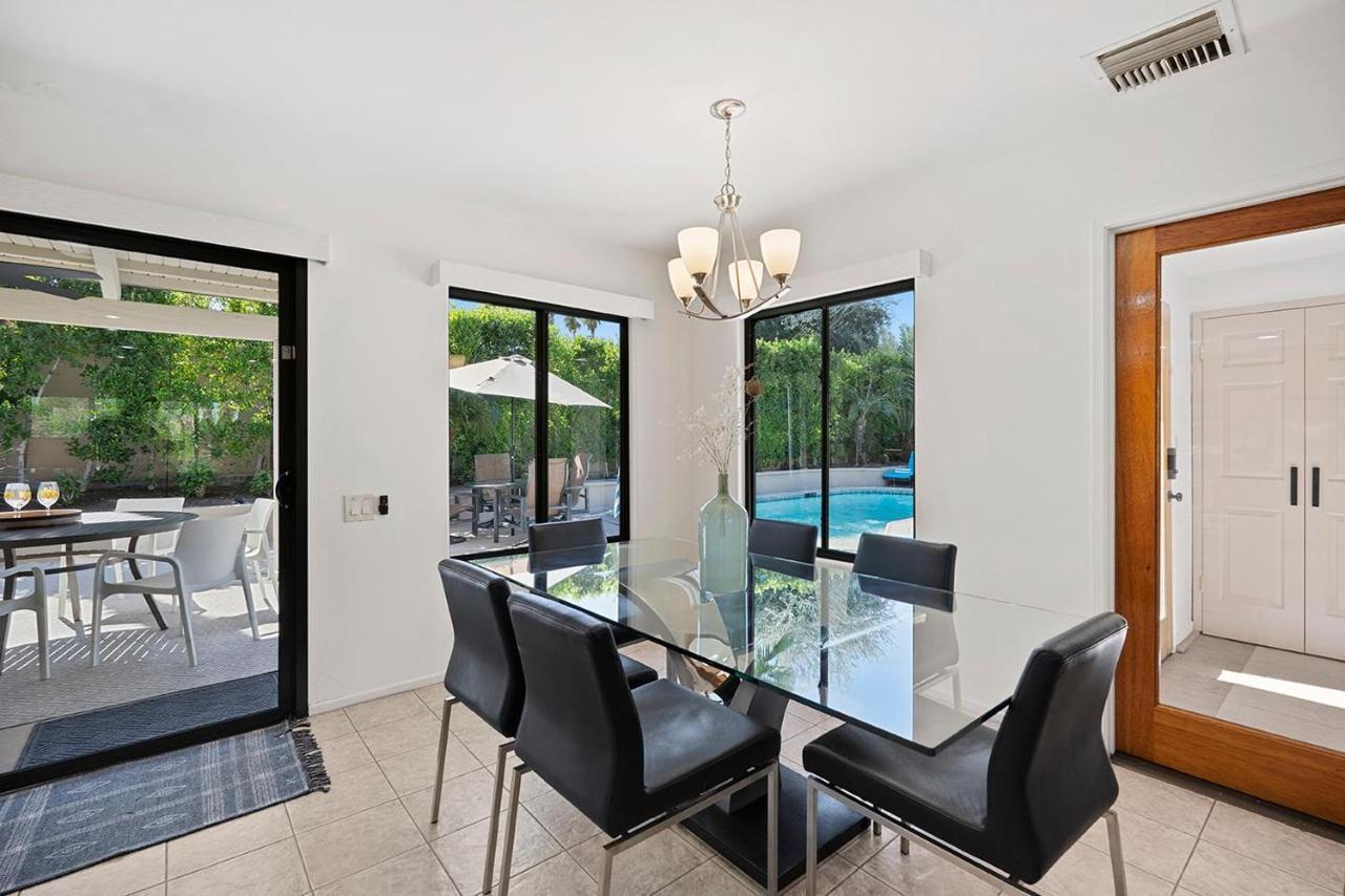 Los Compadres Oasis - 5 Bedroom Palm Springs Exterior photo